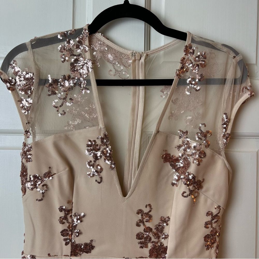 Showpo Passion Fusion NWT Nude Sequin V Neck Evening Gown Womens Size 4 - Picture 6 of 12
